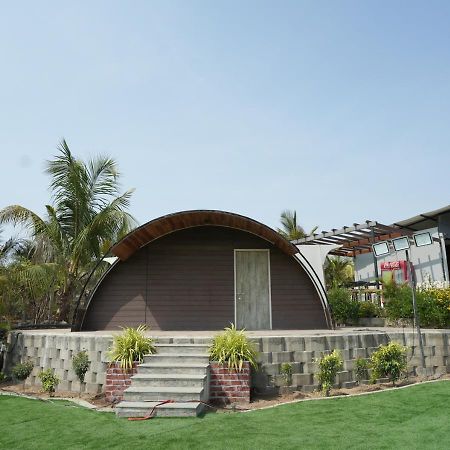 Palm Beach Resort Valsad エクステリア 写真